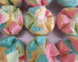 Foto langkah ke 7 dari resep Bolu kukus pelangi.
