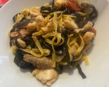 Foto del passaggio 6 della ricetta Tagliatelle con ragù di scorfano e rana pescatrice