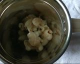 A picture of step 2 of Litchi Drink/ Litchi Juice.