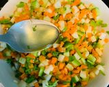 Hình bước làm 7 của món Salad rau củ quả trộn tươi mát nhanh gọn