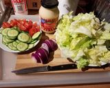 Zöldséges tortilla csirkemellkockákkal, és ráksaláta öntettel recept fázis 3 fotója