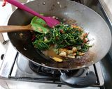 Foto langkah ke 3 dari resep Oseng Kangkung Saus Tiram.
