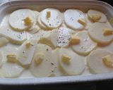 A picture of step 3 of Creamy Dauphinoise Potatoes.