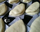 Foto langkah ke 4 dari resep Spicy Chicken Pao Sandwich.