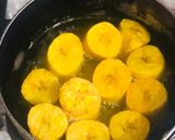 Foto del paso 1 de la receta: Canastas de plátano verde rellenas con carne molida y queso