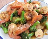 รูปขั้นตอนการทำที่ 7 ของ ผัดผักรวมกุ้งสดพริกหม่าล่า🦐🌶