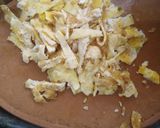 चिकन शेजवान फ्राइड राइस (chicken Schezwan fried rice recipe in marathi) रेसिपी स्टेप 2 फोटो 