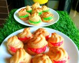 Foto langkah ke 5 dari resep Kue sus vla strawberry.