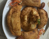 Foto del paso 3 de la receta: Empanadillas de atún olivas negras y queso de fundir