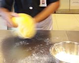 Foto langkah ke 5 dari resep Classic Brioche & Fruit Medley.