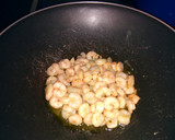 Foto del paso 2 de la receta: Pasta para Fideuà a la carbonara con gambas