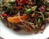 Foto langkah ke 3 dari resep Oseng Ikan Asin Sayur.
