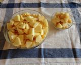 Fokhagymás marhasült, fűszeres almával recept fázis 3 fotója
