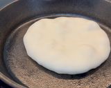 Hình bước làm 4 của món Pita bread - Bánh Mì Pita không cần lò nướng