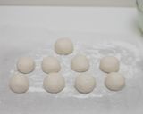Foto langkah ke 2 dari resep Hanami Dango - Tricolor Mochi Tofu.