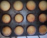 A picture of step 9 of Milky Vanilla cupcakes.