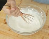 Foto langkah ke 4 dari resep Mochi Wijen Isi Kacang Devina Hermawan.
