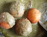 A picture of step 11 of Stuffed peanut chickpeas koftas in Spinach Curry.