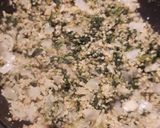 Foto del paso 4 de la receta: Slit (espinaca,burgol,cebolla y pan tostado)