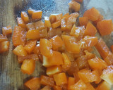 Foto del paso 3 de la receta: Ensalada dulce con arándanos y zanahoria