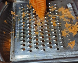கேரட் அல்வா ரெசிபி ஸ்டேப் 2 புகைப்படம்