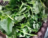 Foto langkah ke 1 dari resep Sayur Bening Daun Ubi Jalar.
