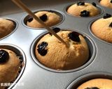 A picture of step 8 of [Low-Carb] Blueberry Cupcakes.