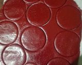 व्हॅनिला राउंड शेप कुकीज (vanilla round shape cookies recipe in marathi) रेसिपी स्टेप 4 फोटो 
