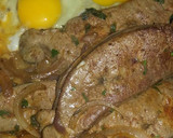 Foto del paso 4 de la receta: Hígado con cebolla y huevos