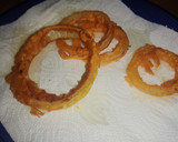Foto del paso 4 de la receta: Aros de cebolla rebozados