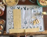 Φωτογραφία βήματος 4 της συνταγής Ρολάκια τριαντάφυλλα με κρέμα αμυγδάλου