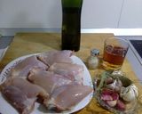 Foto del paso 1 de la receta: Contramuslos los de pollo al ajillo