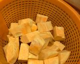 Hình bước làm 1 của món Khoai Lang Ngào Mật Ong