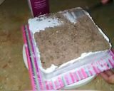 A picture of step 4 of Fresh vanilla chocolate cake.