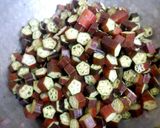 A picture of step 2 of Red ladies finger stir fry.