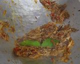 Foto langkah ke 5 dari resep Nasi Bakar Isi Ikan Tongkol Suwir.