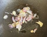 Foto langkah ke 4 dari resep Gulai Ikan Kakap Daun Singkong.
