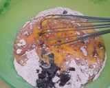 Foto langkah ke 2 dari resep Triple Chocolate Muffin.