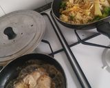 Foto del paso 1 de la receta: Tintorera con quinoa, brócoli etc