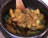 Une image de l'étape 7 de Soupe de pommes de terre et courgettes blanches aux épices italiennes.