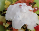 Foto del paso 9 de la receta: Ensalada de salmón ahumado con patatas y salsa de queso crema