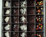 Foto langkah ke 6 dari resep Brownis Sekat ukuran 20x20.