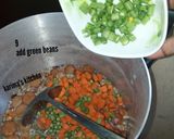 A picture of step 4 of Sausage fried rice.
