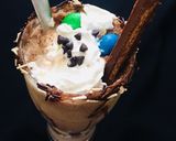 A picture of step 5 of KitKat Shake.