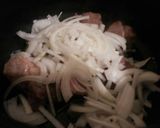 Foto del paso 5 de la receta: Cordero confitado en salsa de especieas exóticas y habas