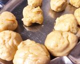 عکس مرحله 4 از دستور کلوچه با مواد میانی (گردو و نارگیلی)