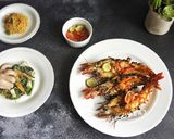 Foto langkah ke 8 dari resep Udang Bakar Jimbaran Sumber Devina Hermawan.