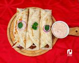 A picture of step 7 of Beef Paratha Rolls ❤🌯🥒🥬🧅.