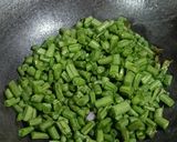 A picture of step 3 of Beans Thoran.