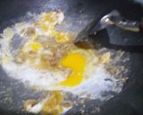 Foto langkah ke 4 dari resep Kwetiau Sosis.